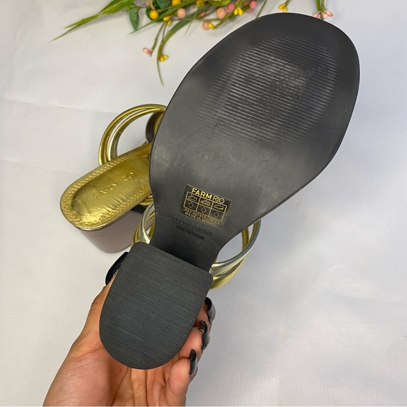 Farm Rio Block Heel Slide Sandal Womens Shoe
Metallic Gold Silver Size 6 - Picture 11 of 15